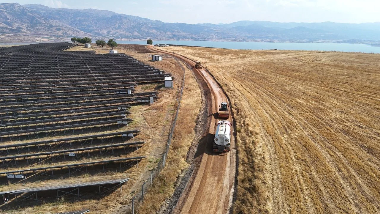 Elazığ’da Kırsal Ulaşım Seferberliği: Köy Yolları Yenileniyor