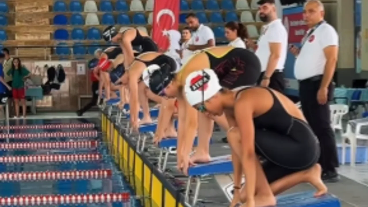 Elazığ, Geleceğin Şampiyonlarını Ağırlıyor: ANALİG Yüzme Heyecanı Başladı